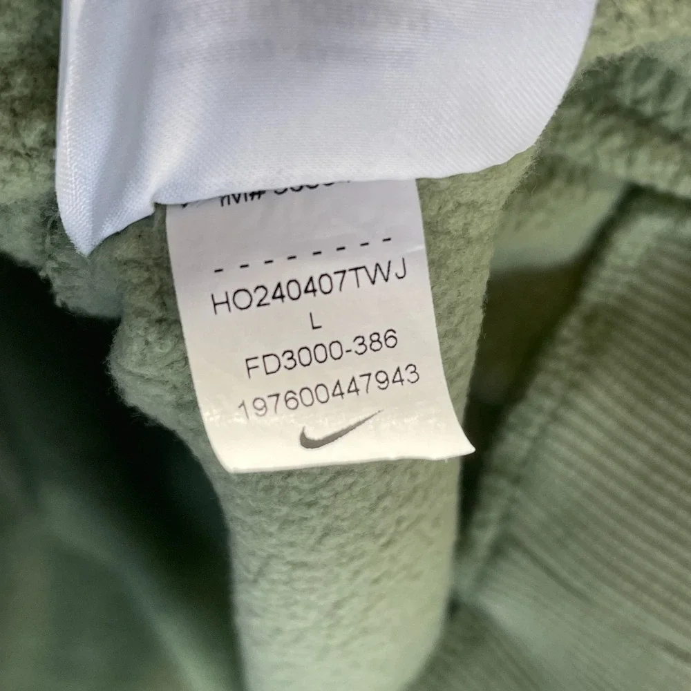 Nike sportswear club